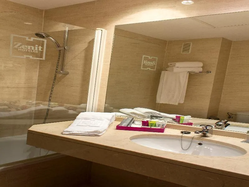 Zenit Malaga Hotell